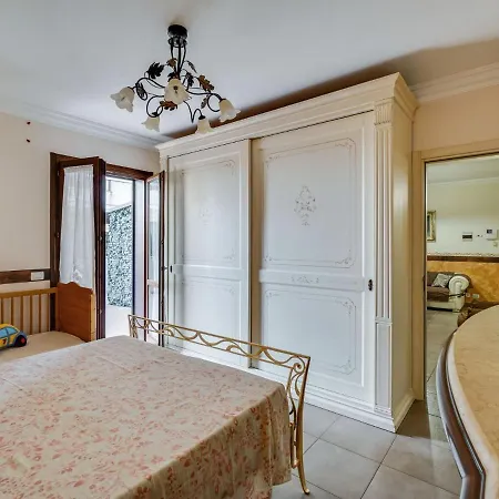 Timeless In With Terrace Apartamento